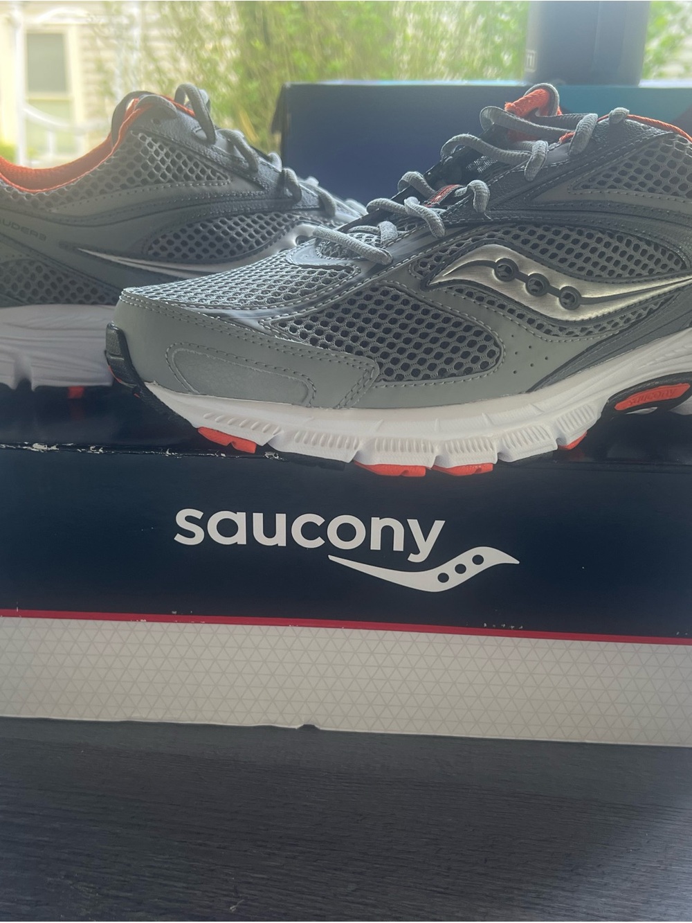 Saucony Grid Marauder 3 Men’s Athletic Shoes Size 12 WIDE Gray with Orange